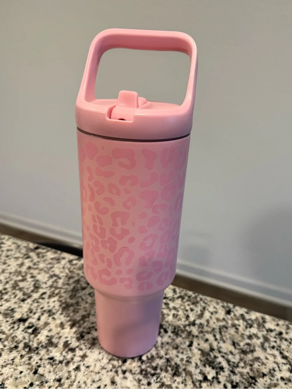 Pink Leopard-Print 40oz Drink Bottle with Easy Carry Handle